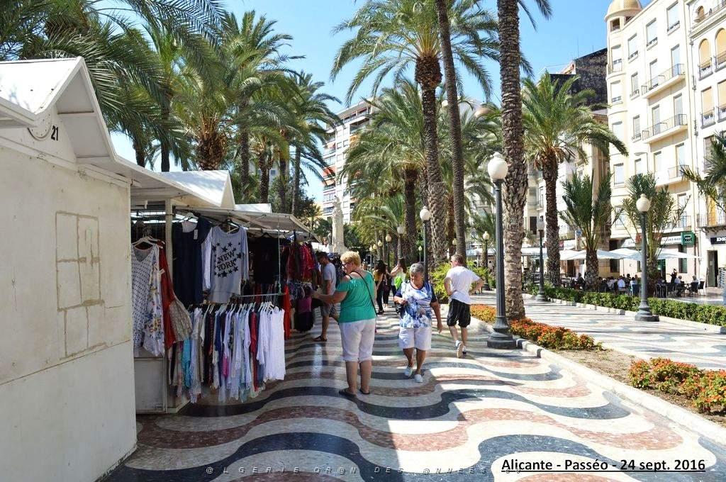 Alicante- Passeo et port 019.JPG